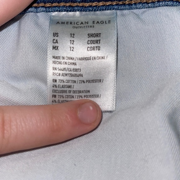 American Eagle Blue Jeans. Size 12, short. - Picture 4 of 4
